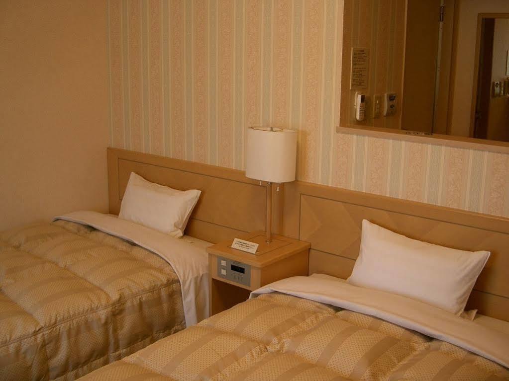 Hotel Route-Inn Aizu-Wakamatsu Zewnętrze zdjęcie